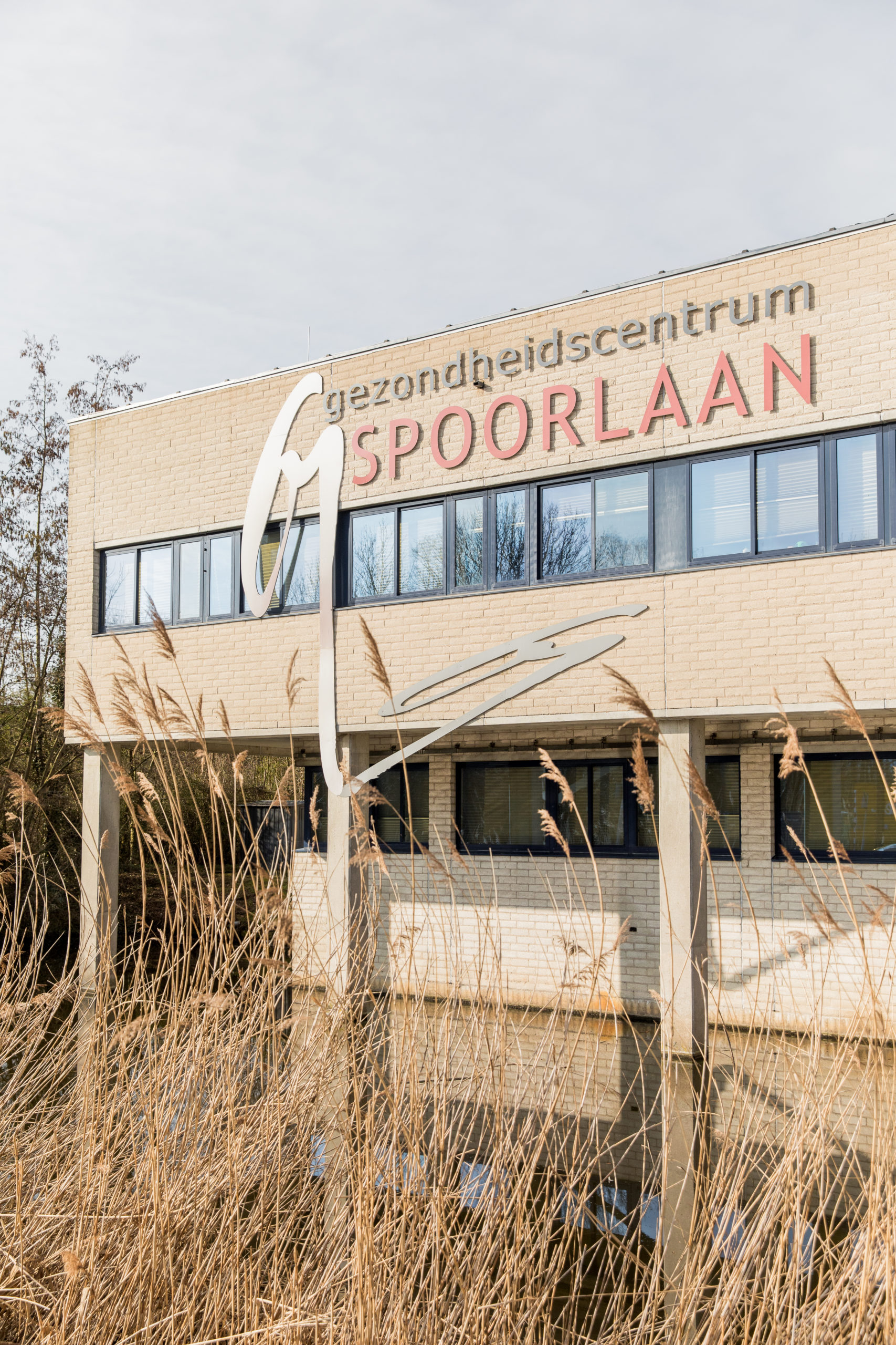 De gevel van gezondheidscentrum Spoorlaan